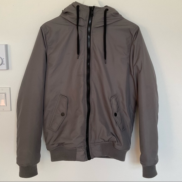 COPY - H&M JACKET - Picture 2 of 5